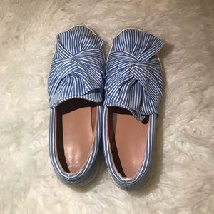 Blue and white striped bow slipon shoes size 8 1/2
